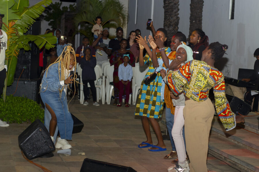Vue de la soirée Live avec Fifamè & Fanny Sènan