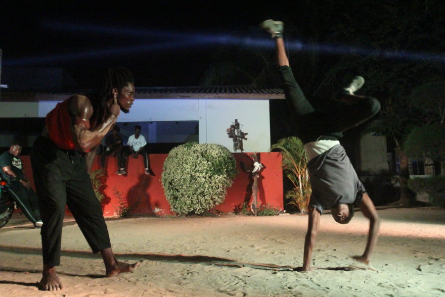 Spectacle Raw, Le Chaos Élégant