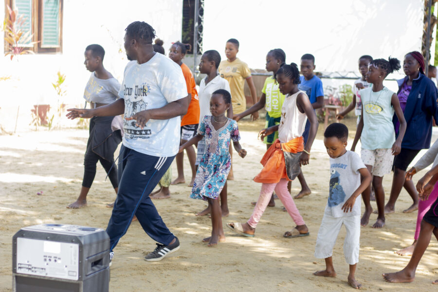 Vue de l'atelier jeune public du Chaos Élégant Baby Crew à Le Centre