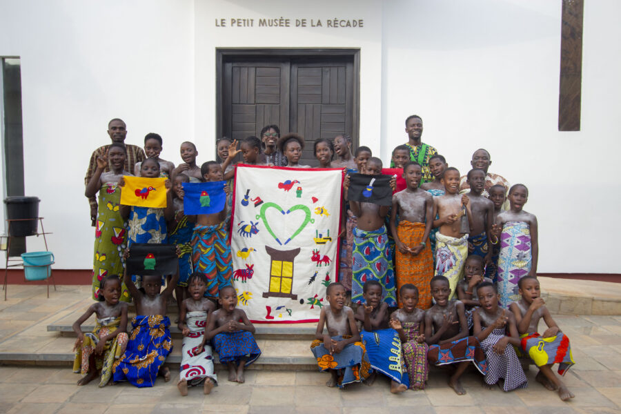 Vue de la restitution de l'atelier jeune public d'initiation à la danse Zinli & à la tenture à Le Centre