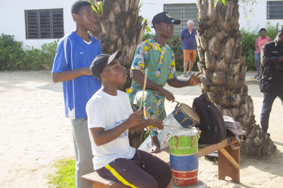 Vue de l'atelier jeune public de danse kaléta dans le cadre de la 4è édition du Carnaval Kaléta de Cotonou