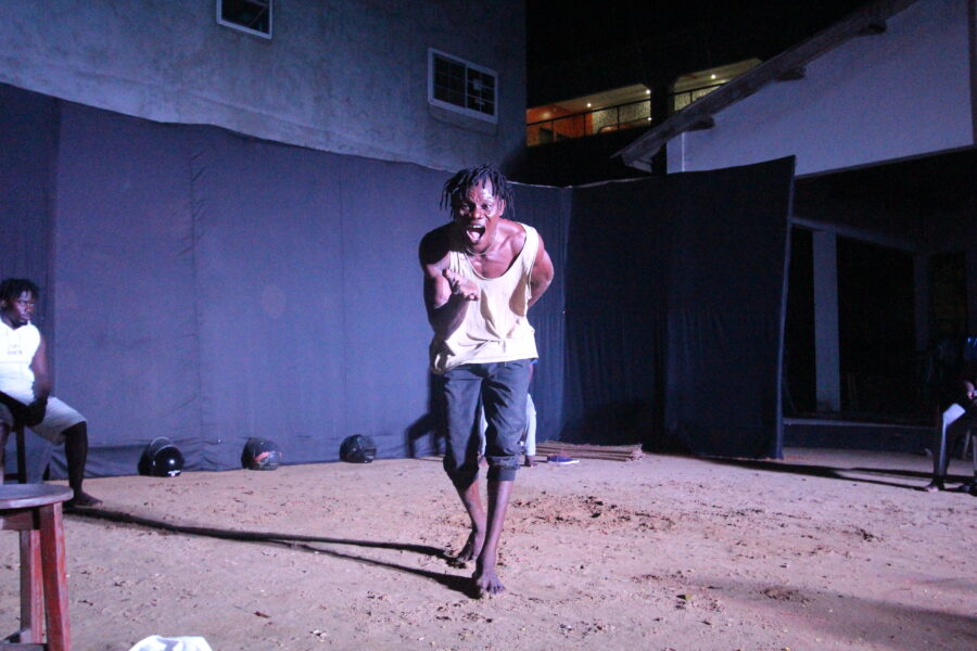 Vue du spectacle de théâtre-danse « Notre Aujourd'hui »