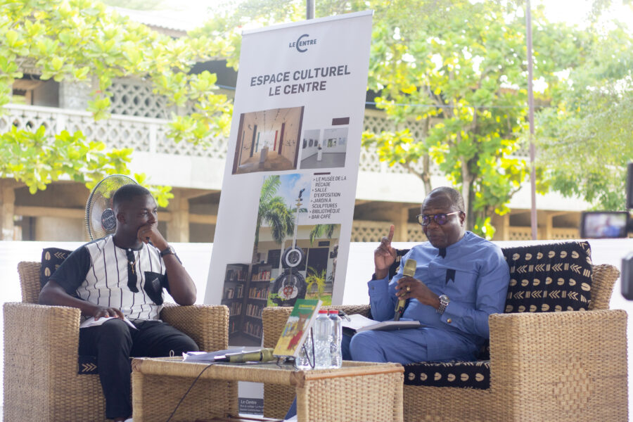 Vue du Débat littéraire avec Mahugnon Kakpo dans le cadre du programme Hors les murs de l'Espace Culturel Le Centre