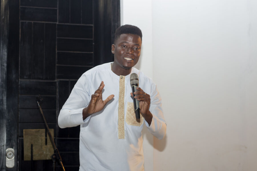 Vue de la soirée ​d'humour ​à l'Espace Culturel Le Centre avec ​l'artiste ​humoriste ​béninois ​Kromozom