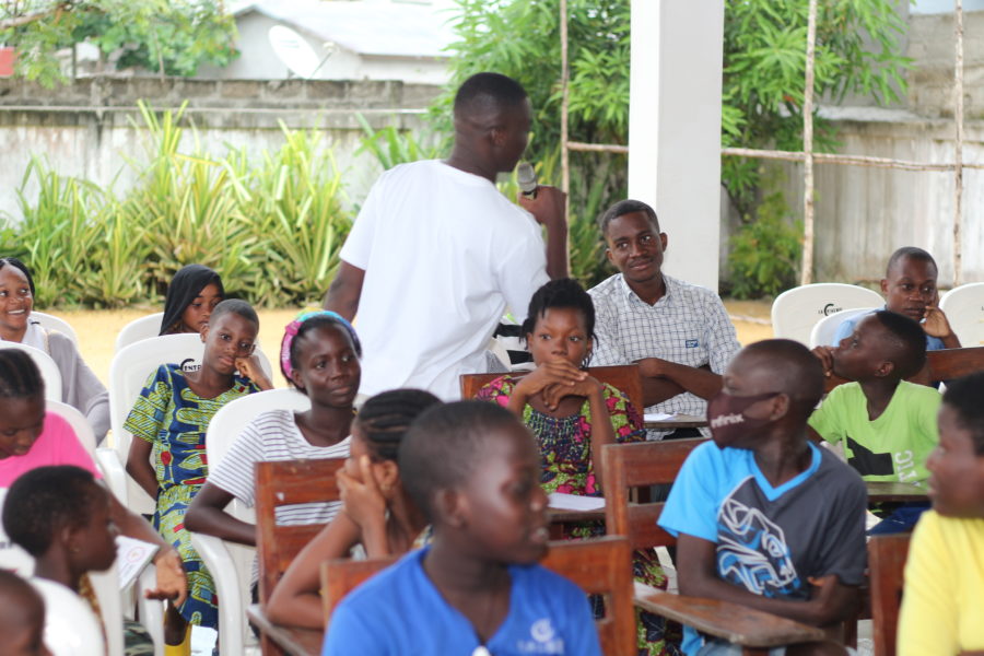Vue de la rencontre-discussion avec Adélaïde Fassinou à Le Centre