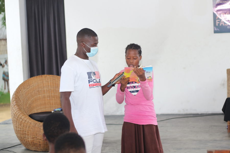 Vue de la rencontre-discussion avec Adélaïde Fassinou à Le Centre