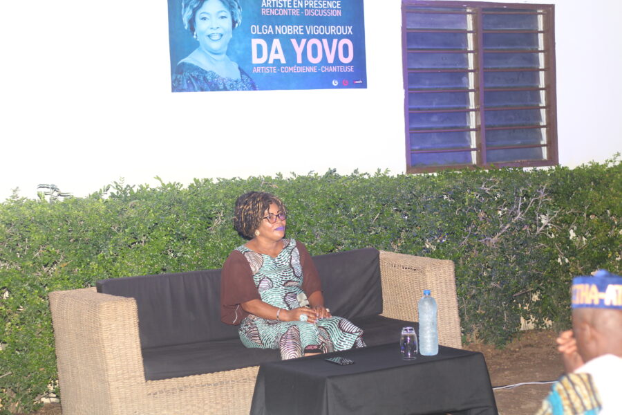 Vue de la rencontre-discussion avec Olga Nobre Vigouroux à Le Centre