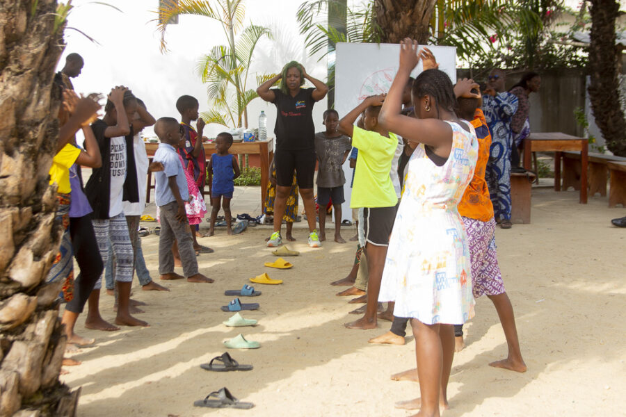Vue de l'atelier jeune Public d'initiation au théâtre pour la préservation de l’environnement et le bien-être à Le Centre