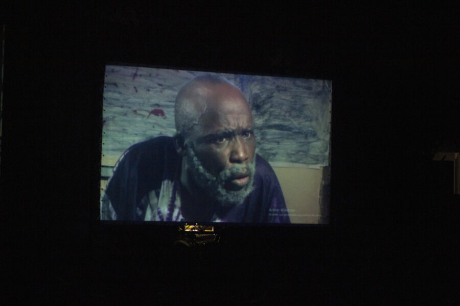 Vue de la projection du film « Pourquoi moi ? » à Wà Cinéma