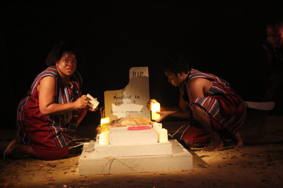 Vue de la pièce de théâtre « Soeurs d'ange »