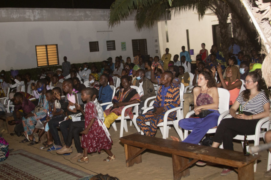 Spectacle de théâtre "Le trône vide"