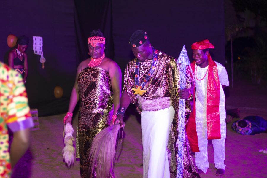 Spectacle de théâtre "Le trône vide"