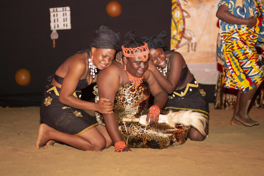 Spectacle de théâtre "Le trône vide"