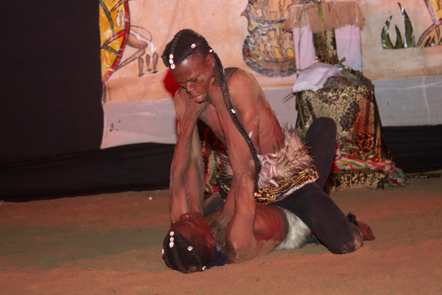 Spectacle de théâtre "Le trône vide"