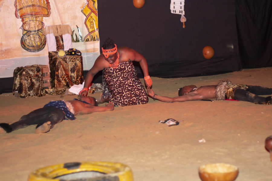 Spectacle de théâtre "Le trône vide"