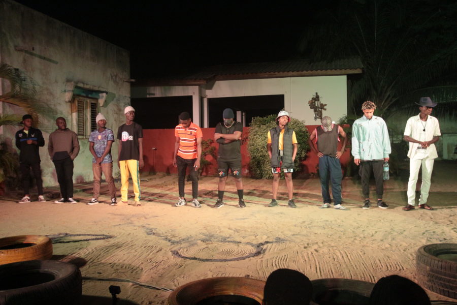 Battle all style, spectacle Agbada, Le Chaos Élégant