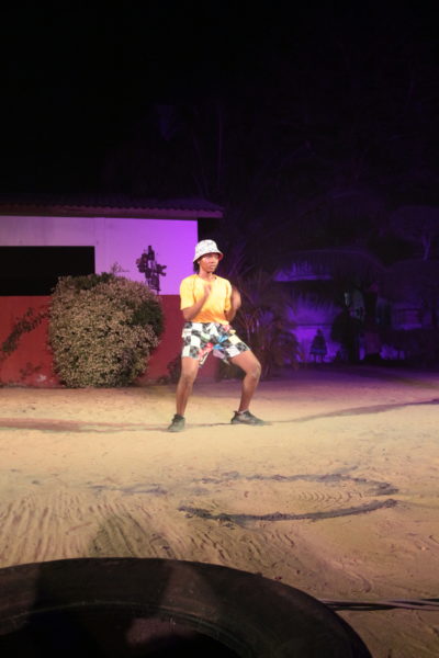 Battle all style, spectacle Agbada, Le Chaos Élégant