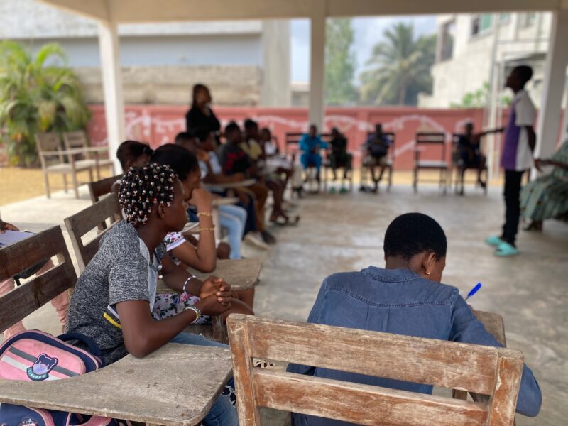 Vue d'une séance du Club de Lecture à l'Espace Culturel Le Centre