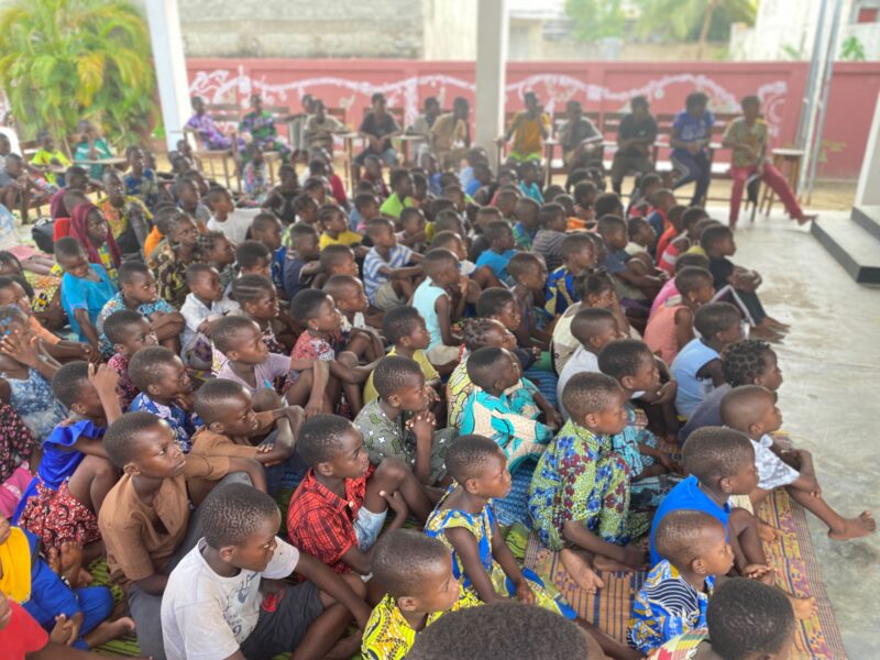 Vue de la projection des films d'animation « ​Le ​Cadeau ​» & « ​Malika ​et ​la ​sorcière ​» à l'Espace Culturel Le Centre