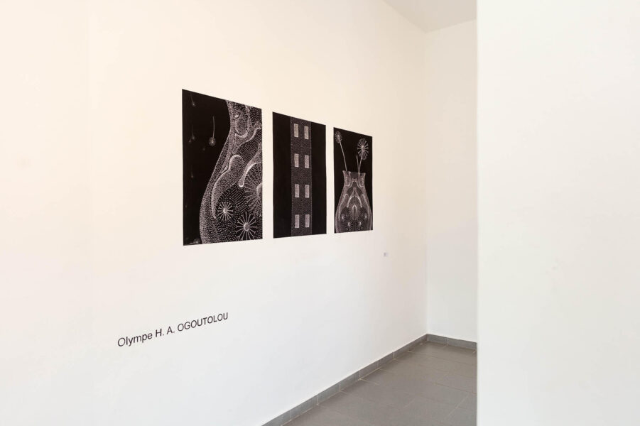 Vue de l'exposition collective « Le Royaume du Dànxòmɛ̀ au Féminin »