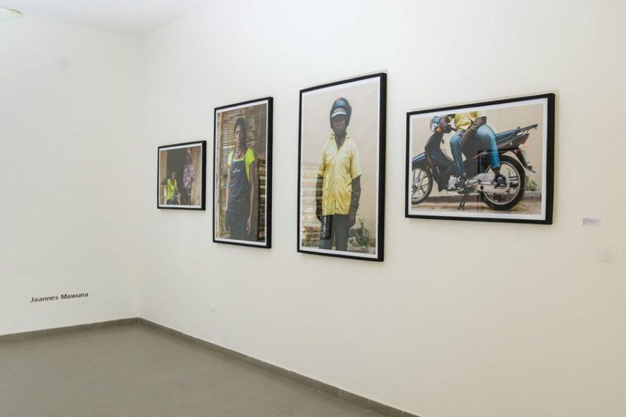 Vue de l'exposition "Déambulations urbaines"