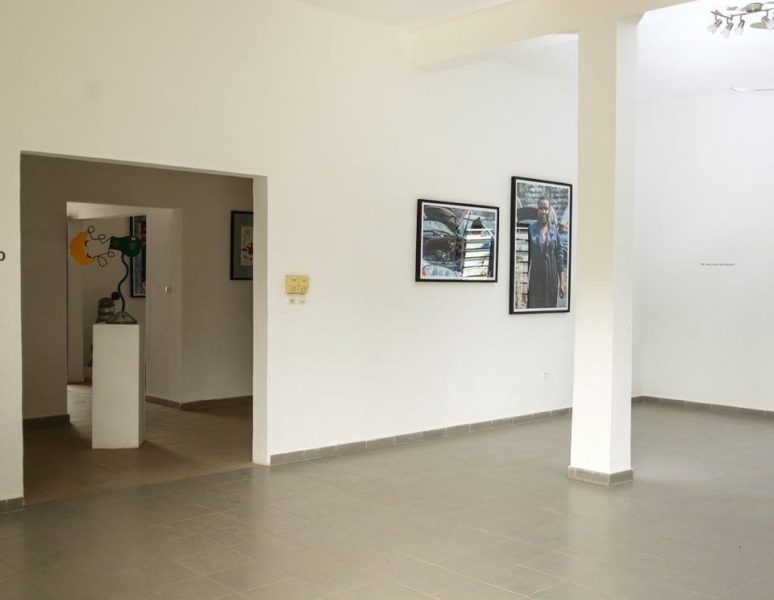 Vue de l'exposition "Déambulations urbaines"